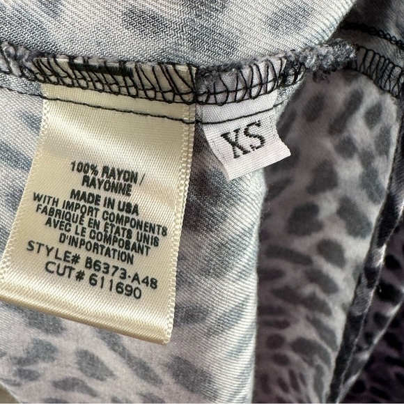 Bella Dahl Long Sleeve Animal Print Mini Dress in Grey Size Extra Small - Picture 10 of 11